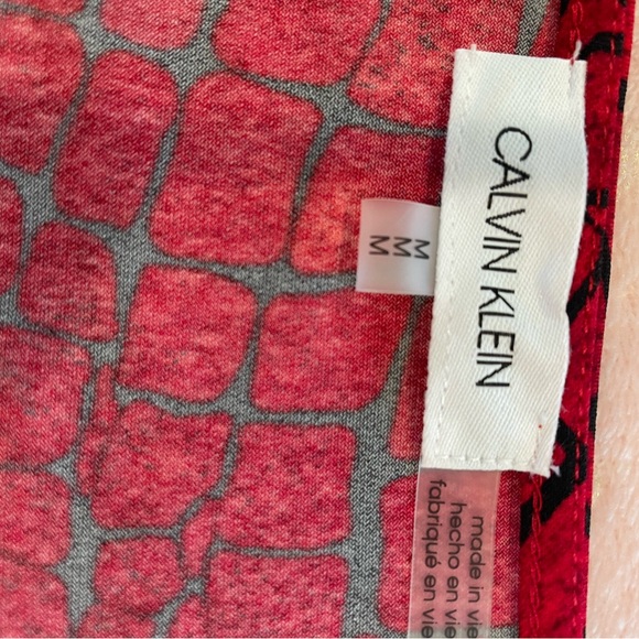 Calvin Klein red top with rhinestone embellishment..very flattering 😊 - Picture 8 of 8